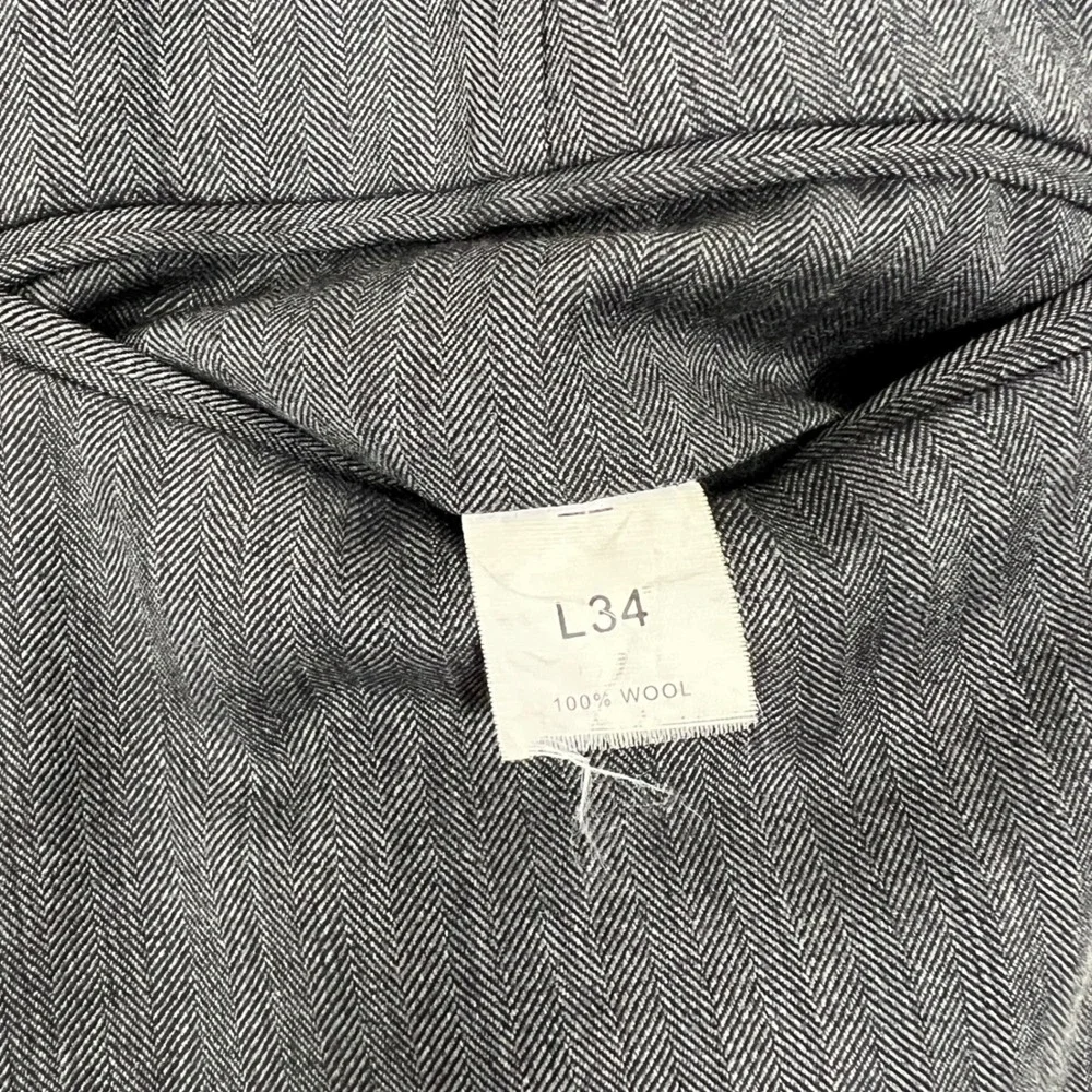 Jos A Bank Mens Charcoal Gray Herringbone Suit 2 Piece 2 Button Jacket Pants L40